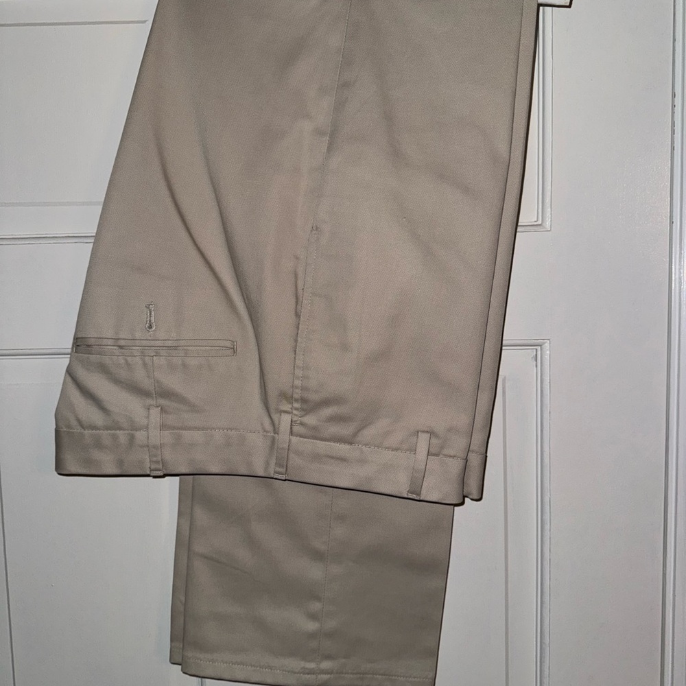 Men's Izod Khaki Pants